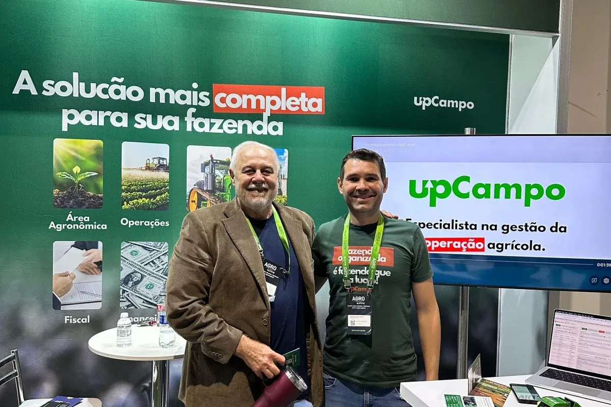 Panel de upCampo en el Agro Summit, en Campinas, con el lema “La solución más completa para su finca”